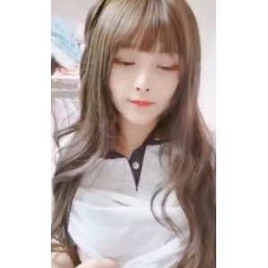 《WeChat网红穿梭于玩具、无聊、空虚中，15部漂亮心动视频》