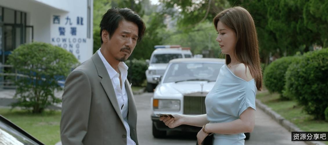 《陈小春重装出击，缉拿毒贩瓦解黑暗势力，重装战警勇敢出击》