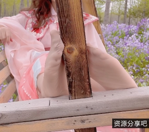 取标题小倩：网红足系列小盆友带来的欢乐与快乐