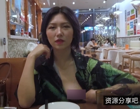 精选御姐浮力姬罗兰·萨莉精彩表演：黑丝性感、民国服装清纯可爱