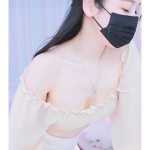 《珍藏版：韩国各大收费房热舞大合集第四辑》：收录Flextv、PandaTV、Afreecatv等韩国各大收费房热舞视频，让你看到网红主播崔智友和李熙娜的精彩表演，拥有出众的颜值和技巧，永久有效，珍惜百度云下载。