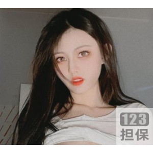 LUCKYYCXYHLXY粉嫩颜值超高的狐狸蜜臀小嘴，惊艳男票的玩具