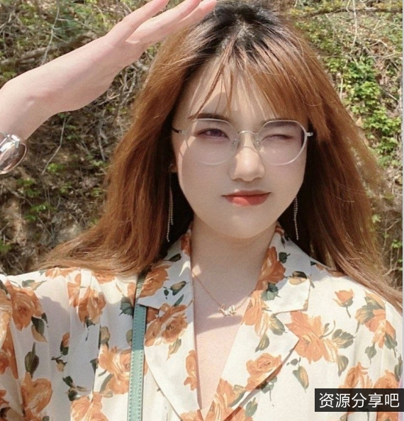 21套反差婊砸生活乱来视图合集