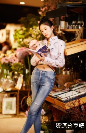 网络P站高颜值女孩优优珍贵合集：15集2.87G经典游戏资源，精彩互动直播，外网大佬送礼单人福利，速度推荐！