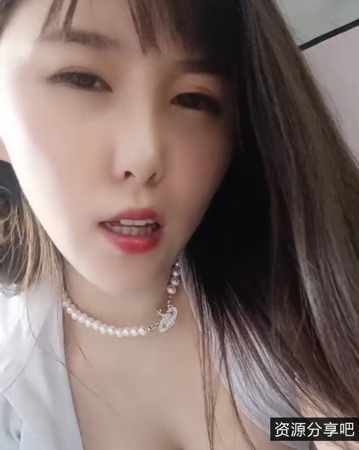 温馨亲密：初瑞雪与小羊的日常生活视频大曝光！