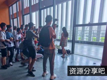 小尤奈童颜大球精选合集：清纯外表Y荡身材，1.3G视频作品震撼上线