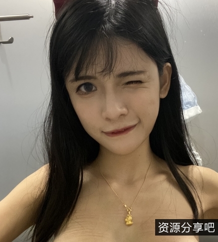 抖音网红美女《狗头妹子》尺度私拍曝光：短视频风靡，粉丝疯狂追捧