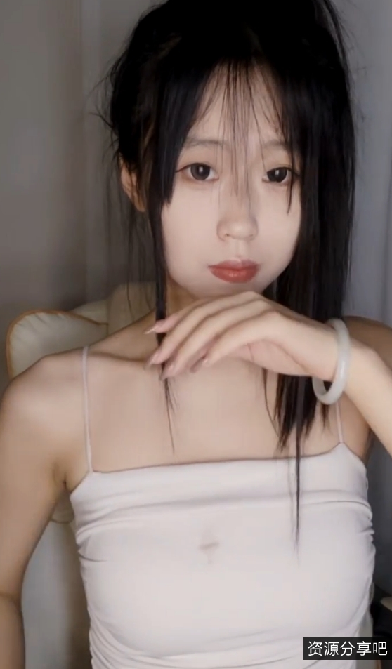 妹子小羊抖臀舞地板动作合集325部137.3G纯欲天花板