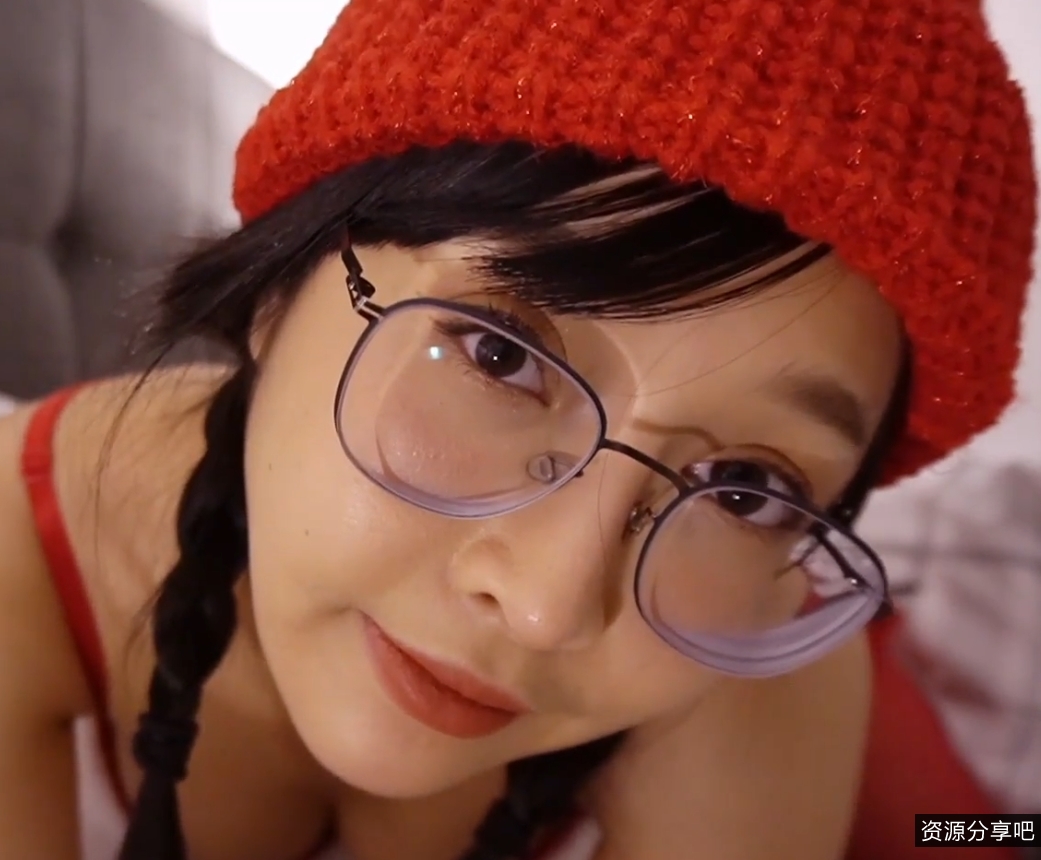 推特眼镜妹deerlong自拍视频219v52.7g优质